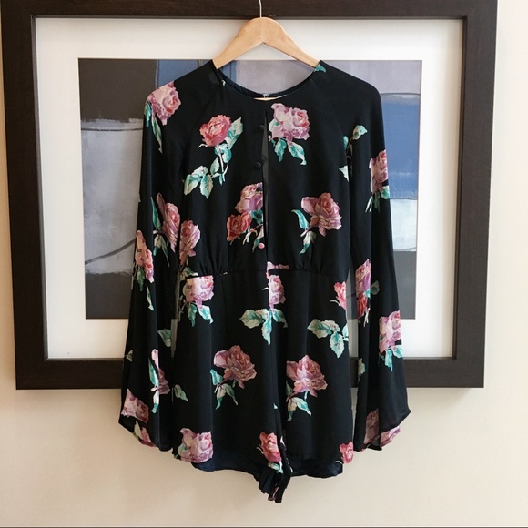 Stone Cold Fox Nori keyhole Romper 100% silk 3 L - Picture 6 of 8